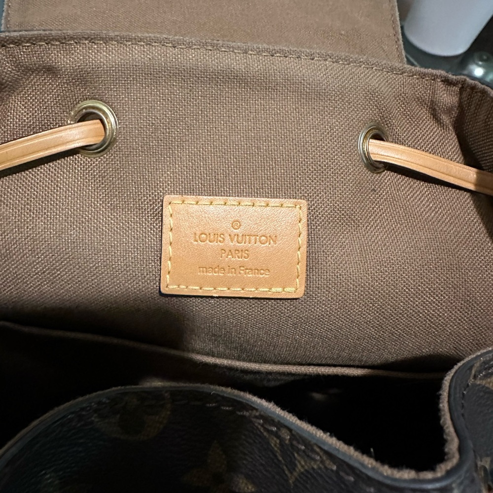 Authentic, lightly used - Picture 5 of 6
